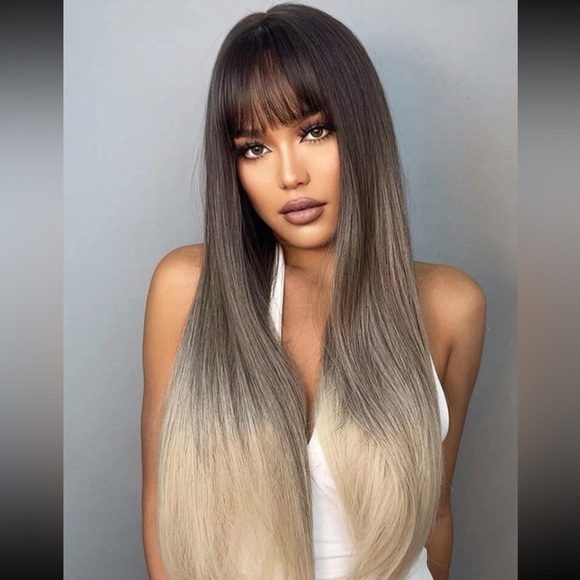 Long W/ Bangs Ombré Wig 💇‍♀️ - Picture 4 of 5